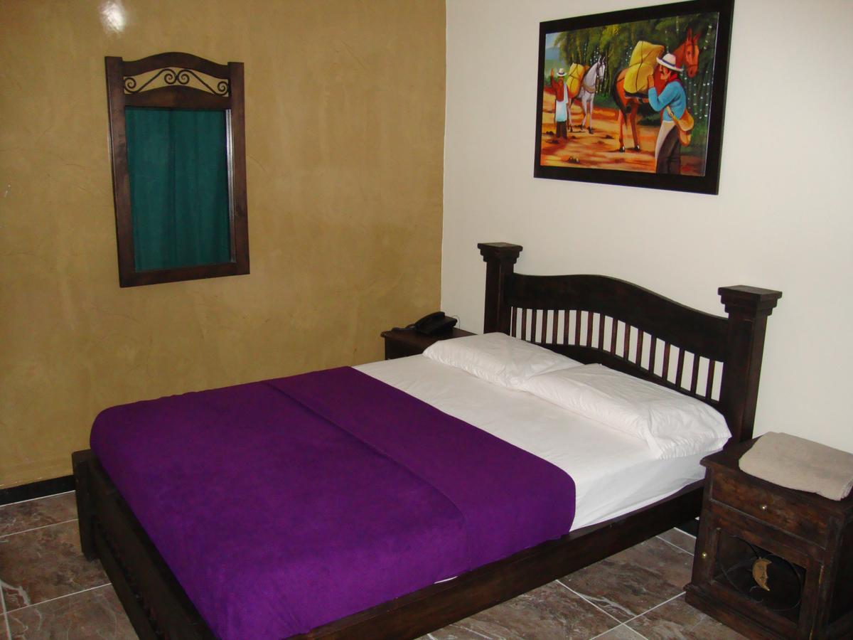 Hotel Emperatriz Armenia  Ngoại thất bức ảnh